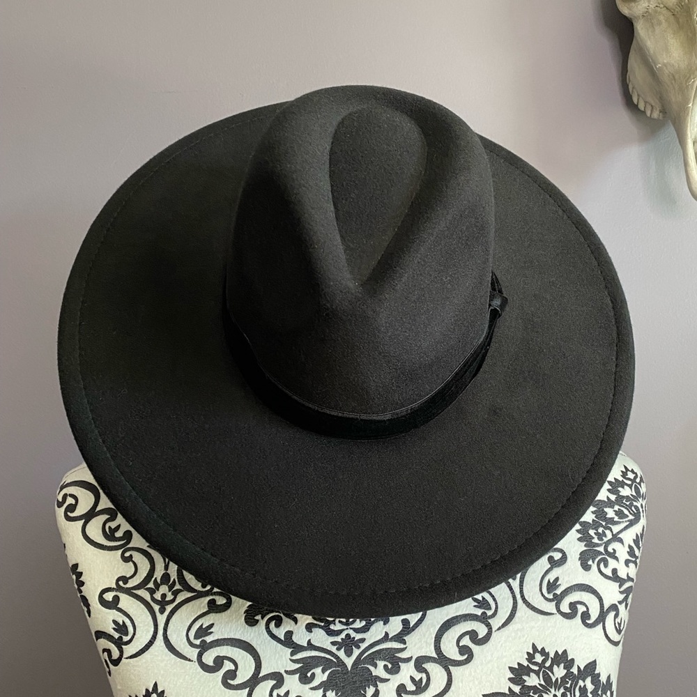 Black wide brim hat
